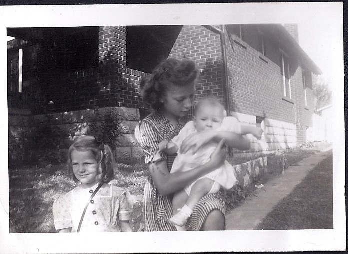 1948 Jackie Sharon Linda St.Louis.jpg